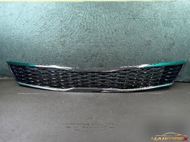 Kia K5 2018 — решетка радиатора