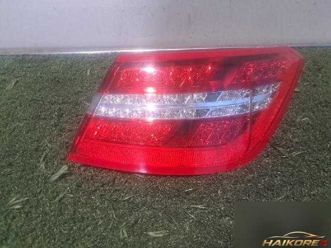 Mercedes-Benz E-Class 2013 — задний фонарь в сборе (правый)