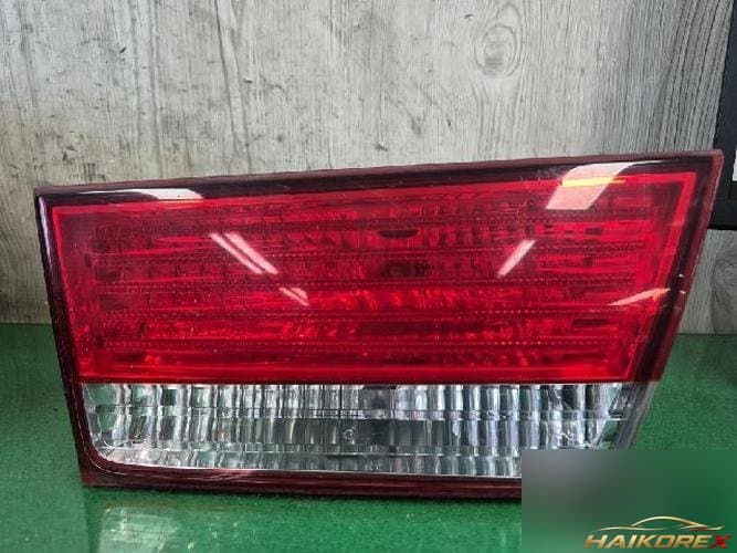 Hyundai Sonata 2008 — подсветка багажника (белый пластик) 92404-3K0