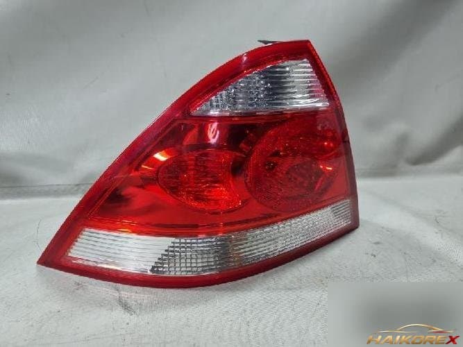 Renault SM3 2008 — фонарь комбинированный задний левый (водителя)