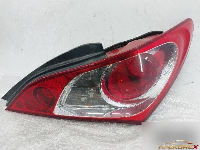 Hyundai Genesis 2012 — фонарь комбинированный задний правый (92402-2M0)