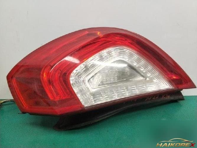 Ford MKS 2014 — фонарь задний в сборе правый DA5Z-13404-D