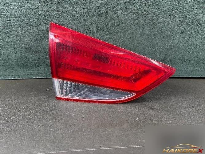 Hyundai Tucson 2011 — накладка двери задней левой