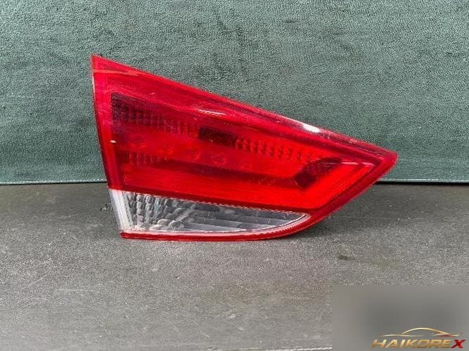 Hyundai Tucson 2010 — обшивка двери багажника левая