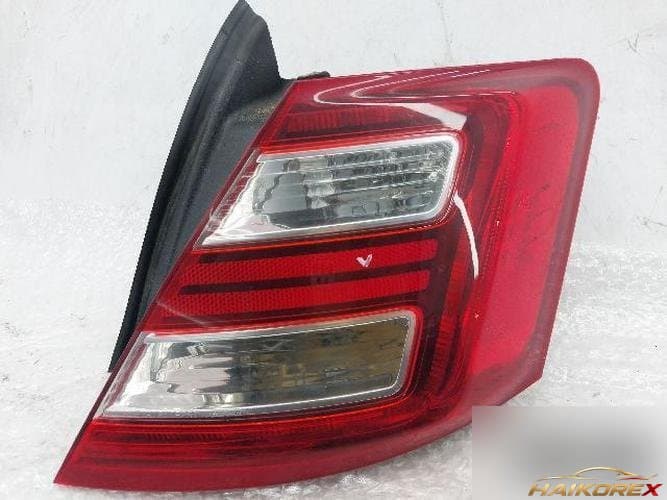 Ford Taurus 2013 — комбинированный фонарь задний правый DG13-13B504-A