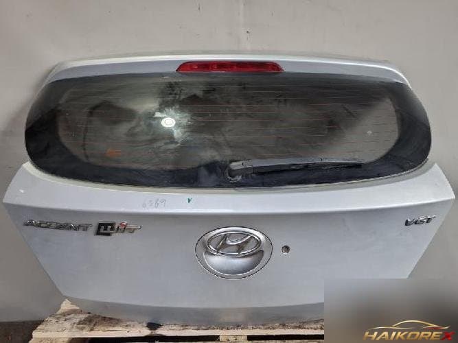Hyundai Accent 2012 — дверь багажника 5-дверная