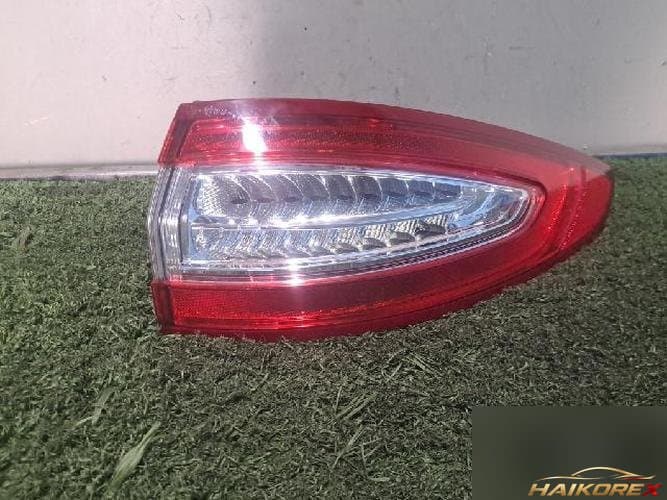 Ford Mondeo 2015 — комбинированный задний фонарь правый