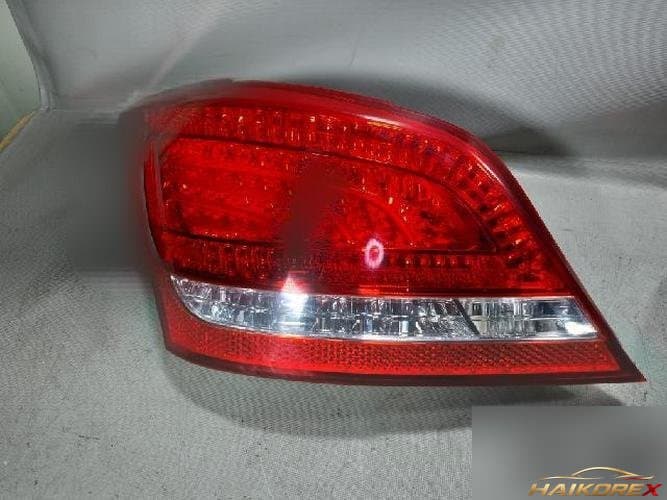 Hyundai Equus 2010 — комбинированный фонарь задний левый (водителя)