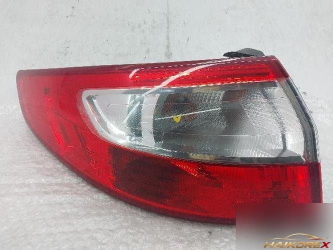 Renault SM3 2011 — комбинированный фонарь задний левый (водительский) 265550016R