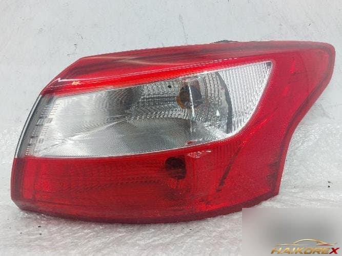 Ford Focus 2015 — комбинированный фонарь задний правый (подсобочка) BM51-13404-CH