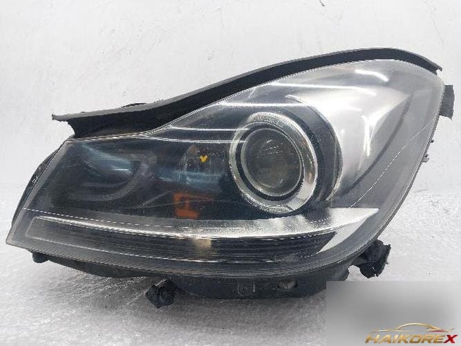 Mercedes-Benz C-класс 2012 — фара левая (головная фара)