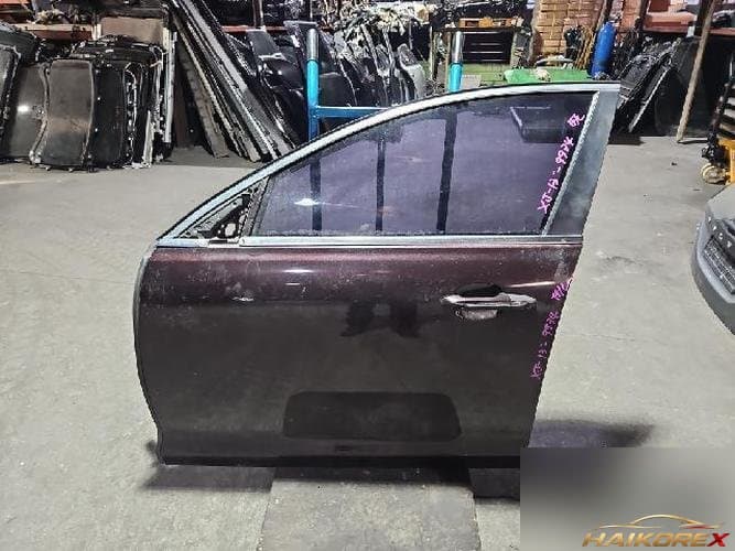 Jaguar XJ 2013 — дверь передняя левая AW93-F20125-AA
