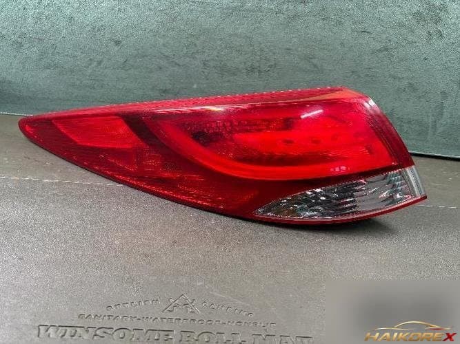 Hyundai Tucson 2010 — фонарь задний левый (комбинированный)