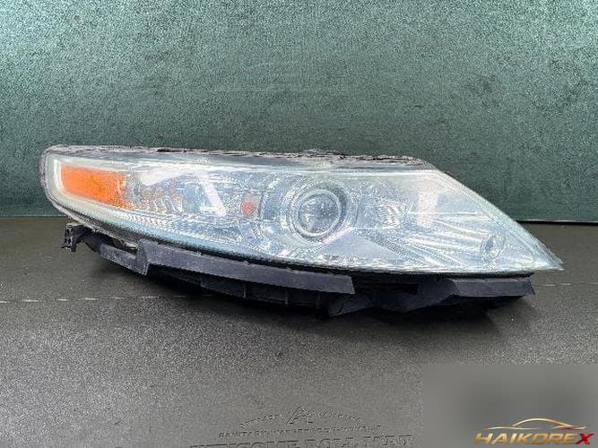 Ford MKS 2009 — фара правая