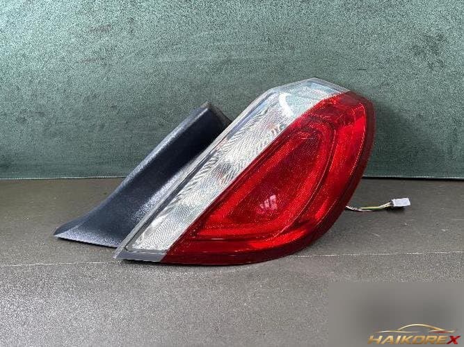 Ford MKS 2009 — задний фонарь правый (комбинированный)