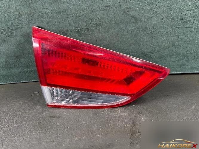 Hyundai Tucson 2010 — накладка задней двери левая