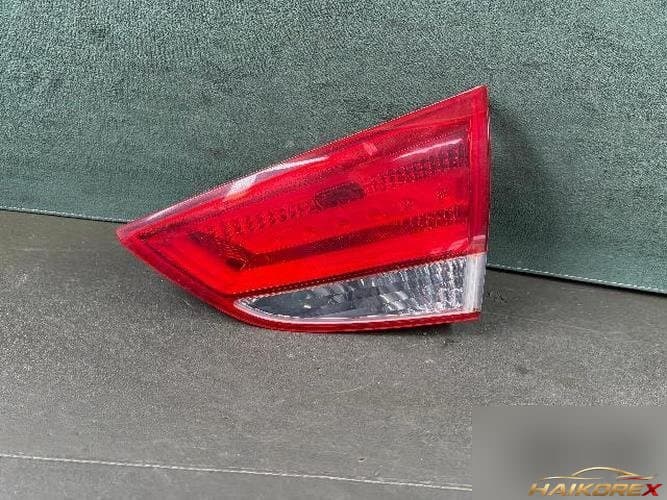 Hyundai Tucson 2010 — задний фонарь (в крышку багажника) белый, 4-контактный
