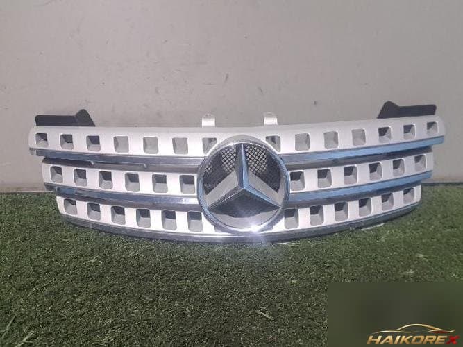 Mercedes-Benz M-Class 2006 — решётка радиатора