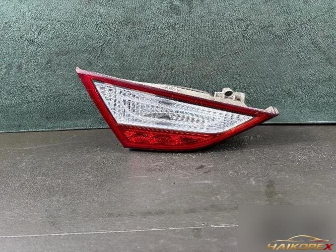 Hyundai Sonata 2010 — обшивка двери задняя левая