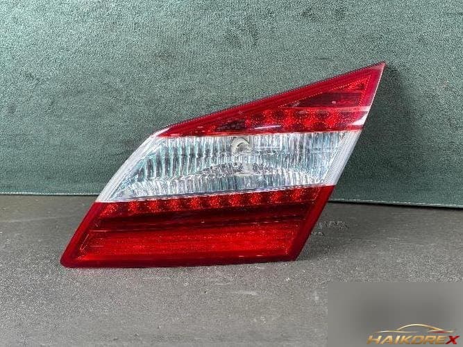 Hyundai Genesis 2011 — фонарь багажника задний LED, правый
