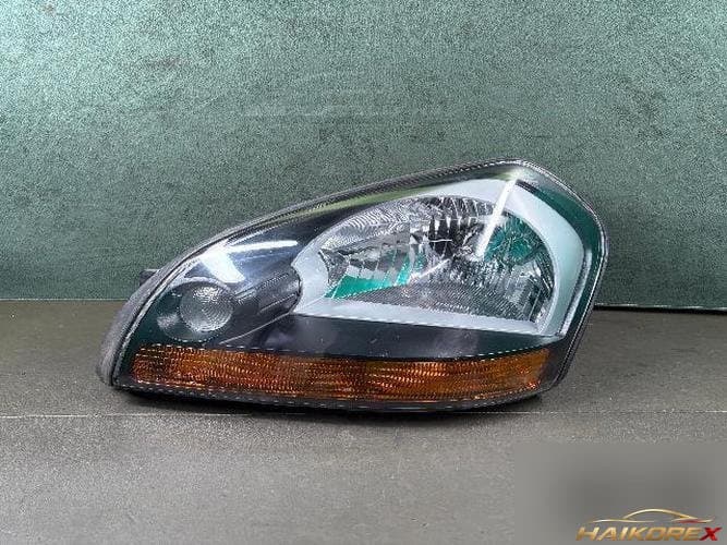 Hyundai Tucson 2009 — фара левая