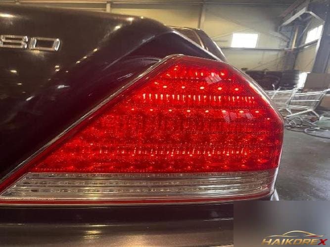 Hyundai Equus 2009 — комбинированный фонарь задний правый (пассажирский) 92402-3B500