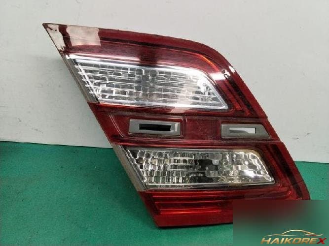 Ford Taurus 2016 — накладка двери задняя левая DG13-15B503-AL