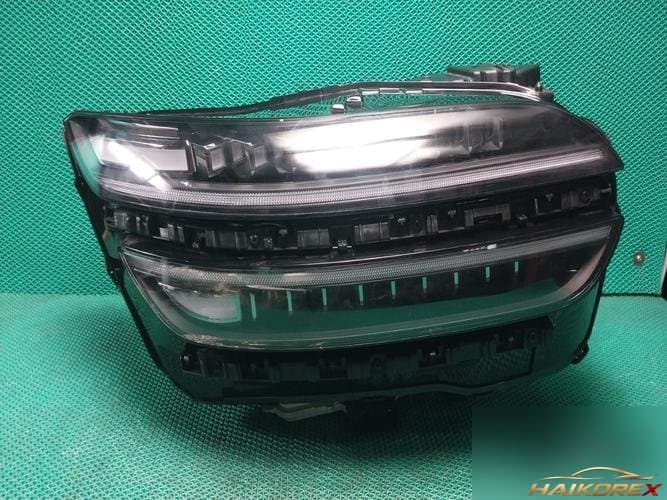Genesis GV70 2024 — фара правая 92102AR510