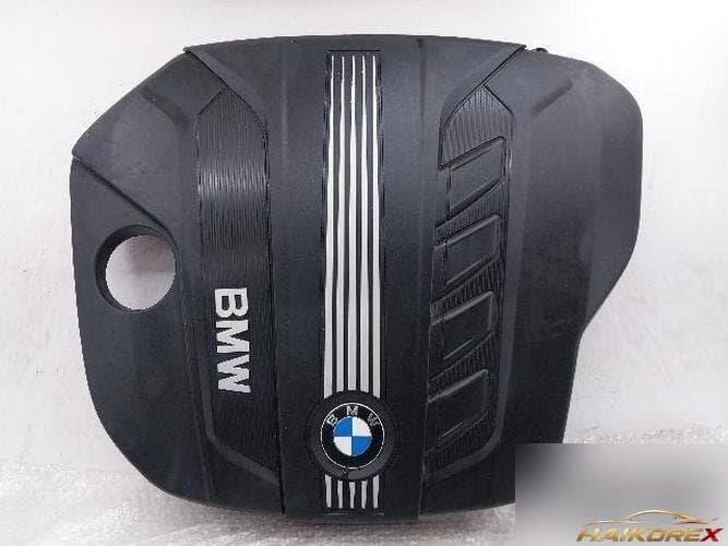 BMW X3 2012 — крышка двигателя