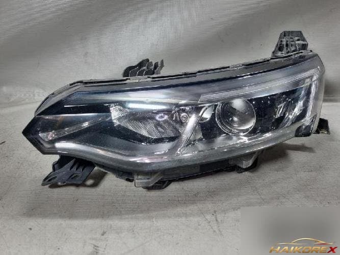 Renault SM6 2016 — фара левая
