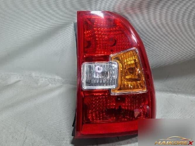 Kia Sportage 2010 — фонарь задний в сборе правый (пассажирский)