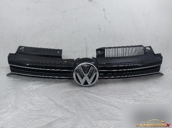 Volkswagen Golf 2011 — решетка радиатора 5K0 853 653