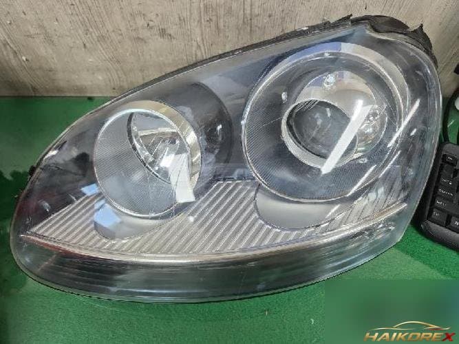 Volkswagen Jetta 2006 — фара левая HID