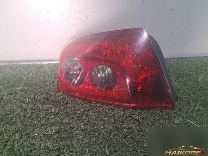 Peugeot 407 2008 — фонарь задний левый (комбинированный) 6 контактов