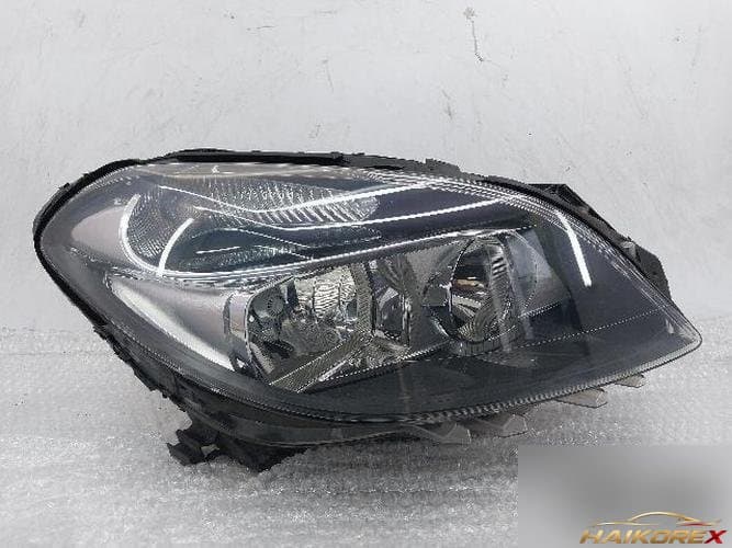 Mercedes-Benz B-Class 2013 — фара правая A2468200261