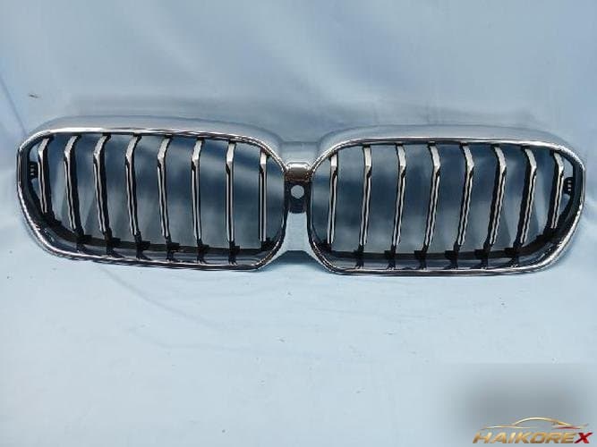 BMW 5 Series 2006 — решетка радиатора