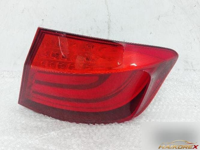 BMW 5 Series 2011 — комбинированный фонарь задний правый (LED)