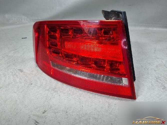Audi A4 2010 — комбинированный задний фонарь левый