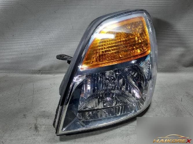 Hyundai Grand Starex 2007 — фара левая