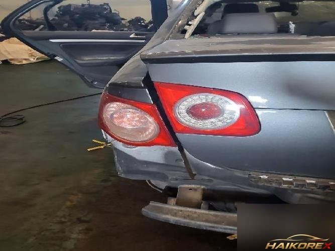 Volkswagen Jetta 2006 — обшивка задней двери левая 1K5945093