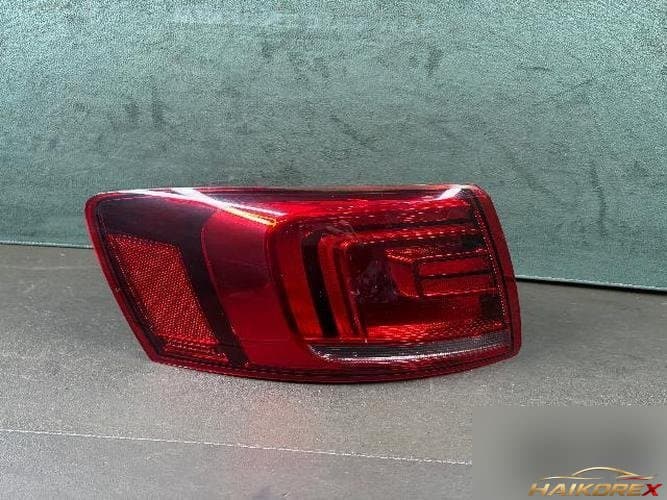 Volkswagen Jetta 2014 — фонарь задний левый (LED)