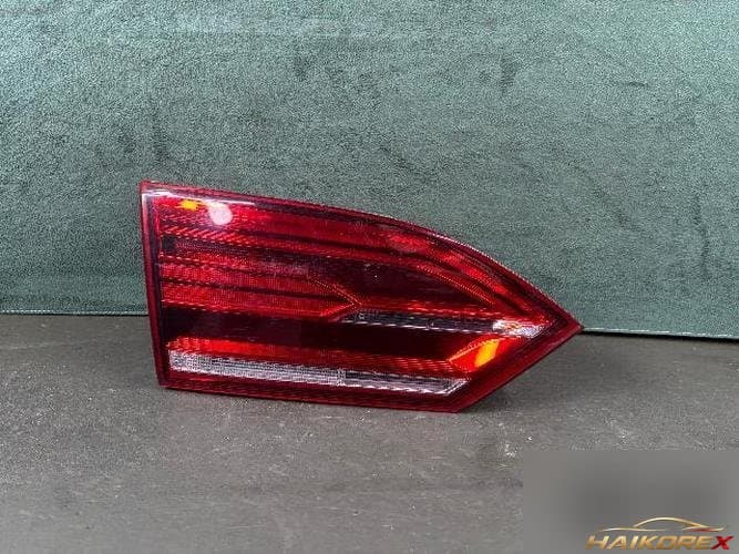 Volkswagen Jetta 2014 — обивка задней левой двери
