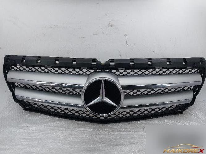 Mercedes-Benz B-Class 2013 — решётка радиатора A2468880260