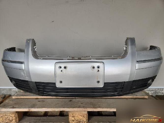 Volkswagen Passat 2004 — бампер передний