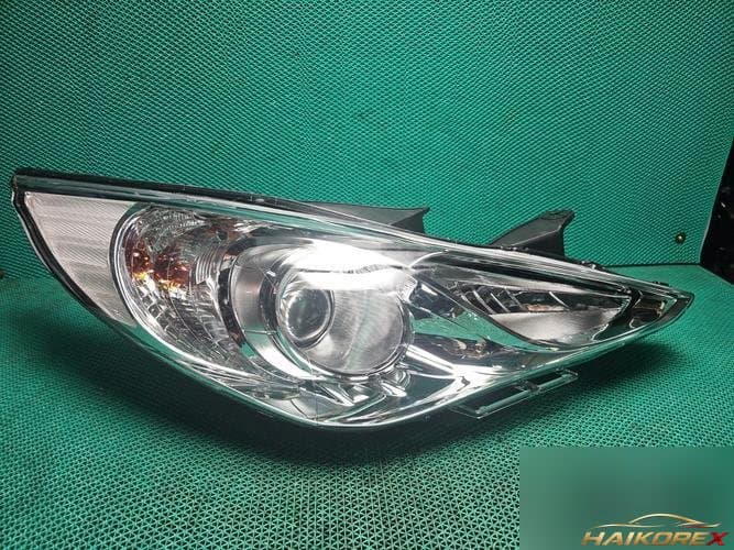 Hyundai Sonata 2012 — фара правая