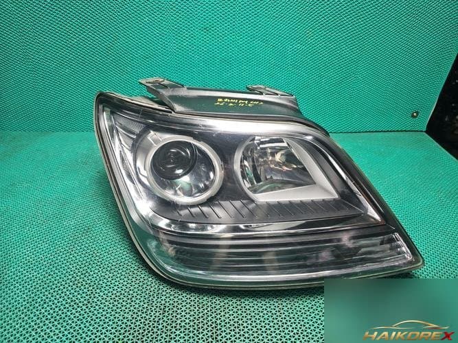 Kia Mohave 2011 — фара правая HID