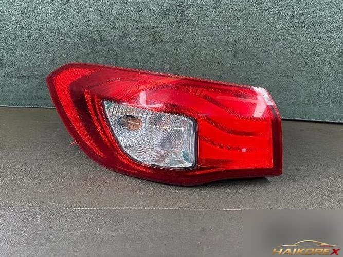 Kia Forte 2011 — комбинированный фонарь задний левый (водительский)