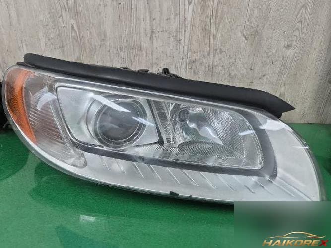 Volvo S80 2010 — фара передняя правая (HID)