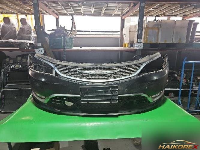 Chrysler 200 2015 — передний бампер