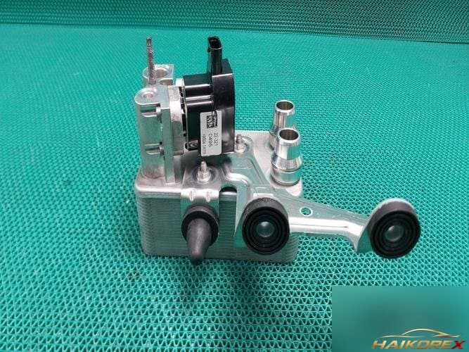 Mercedes-Benz EQS 2023 — маслокулер A2978305800
